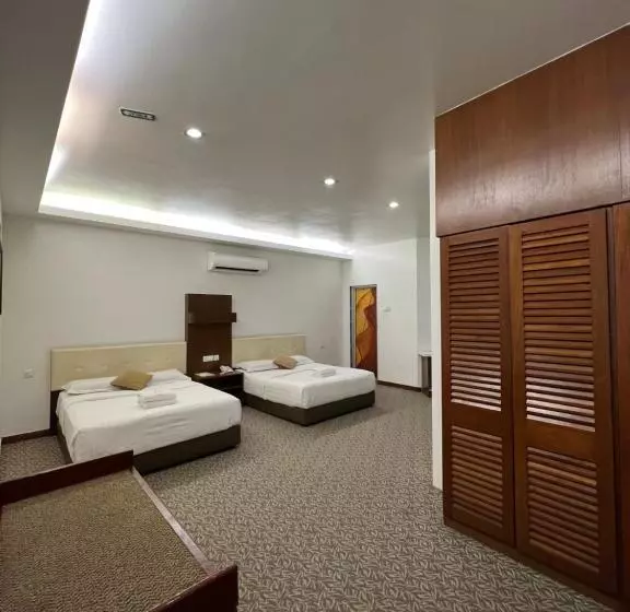 Family Room, D Eastern