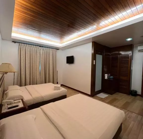 Habitació Triple Estàndard, D Eastern