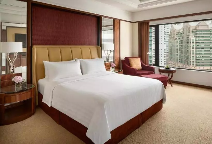اتاق اجرایی با تخت بزرگ, Shangrila Kuala Lumpur