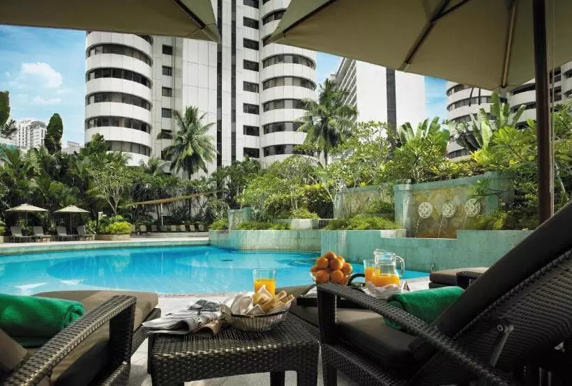 اتاق اجرایی با تخت بزرگ, Shangrila Kuala Lumpur