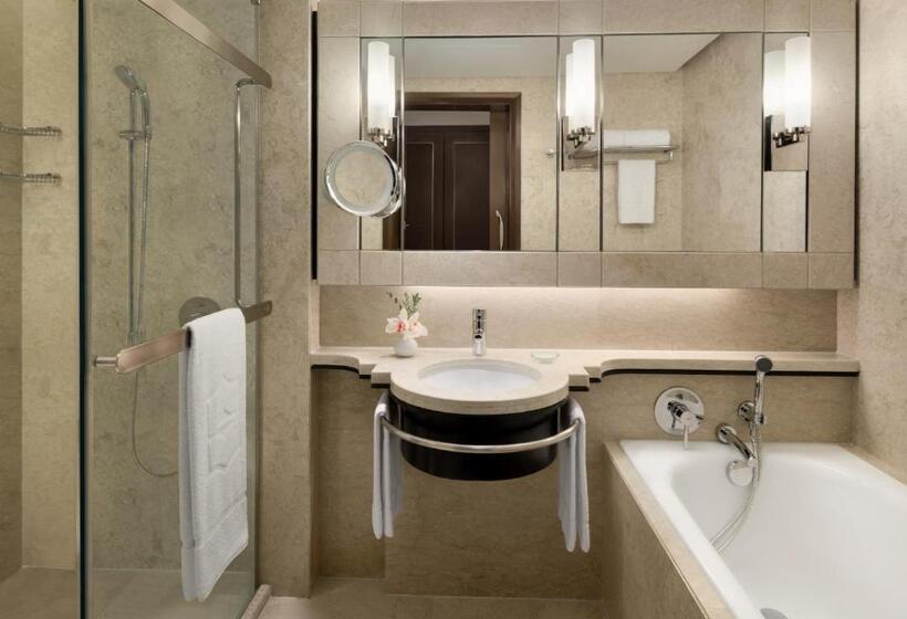 اتاق اجرایی با تخت بزرگ, Shangrila Kuala Lumpur