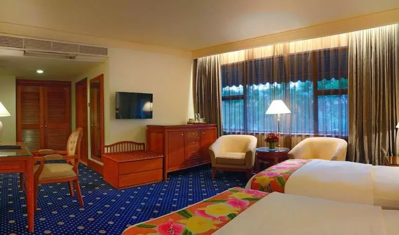 デラックスルーム, The Jesselton
