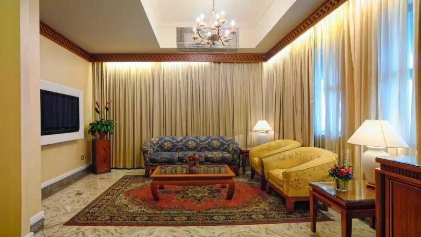 ジュニアスイート, The Jesselton