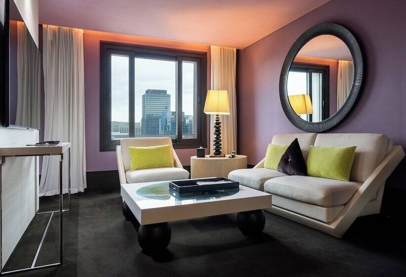 سوئیت کلاب, The Plaza Seoul, Autograph Collection