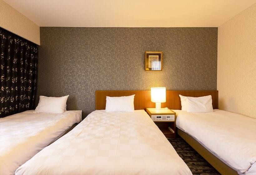 标准三人间, Yamagata Grand