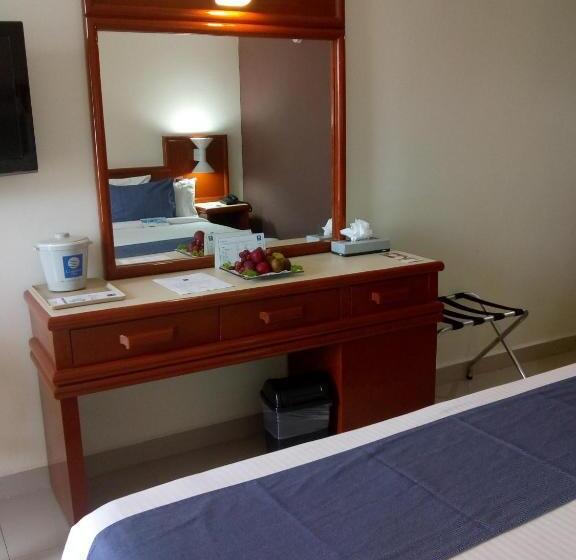 스탠다드 룸 킹사이즈 침대, Hostal De Cortés