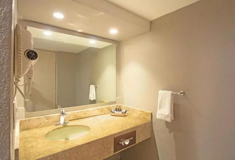 اتاق راحتی, Amares Acapulco