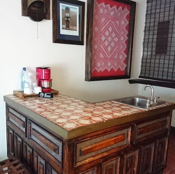 جناح جونيور مزوَّد بجاكوزي, Best Western El Cid