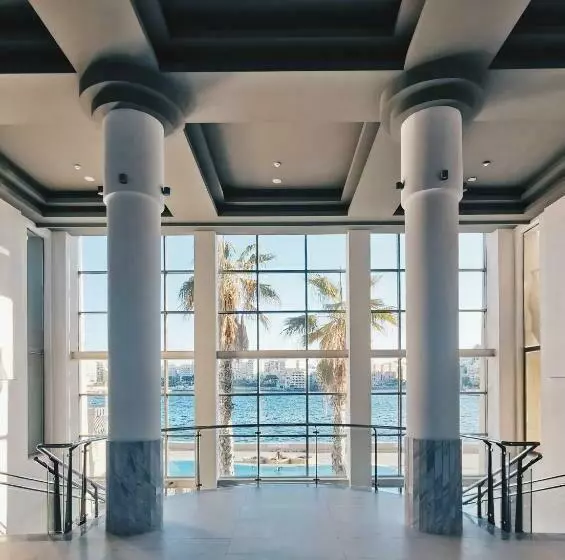 اتاق لوکس, Cavalieri Art