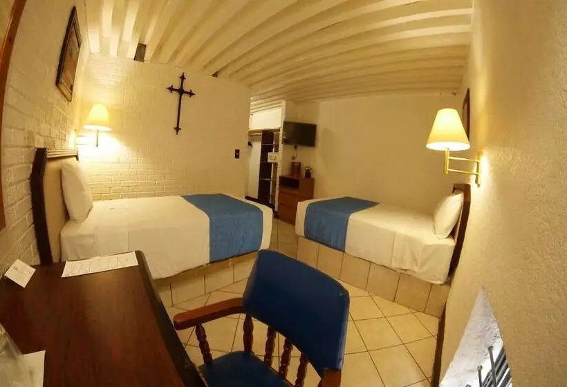 スタンダードトリプルルーム, Collection O Hotel Del Portal, Puebla