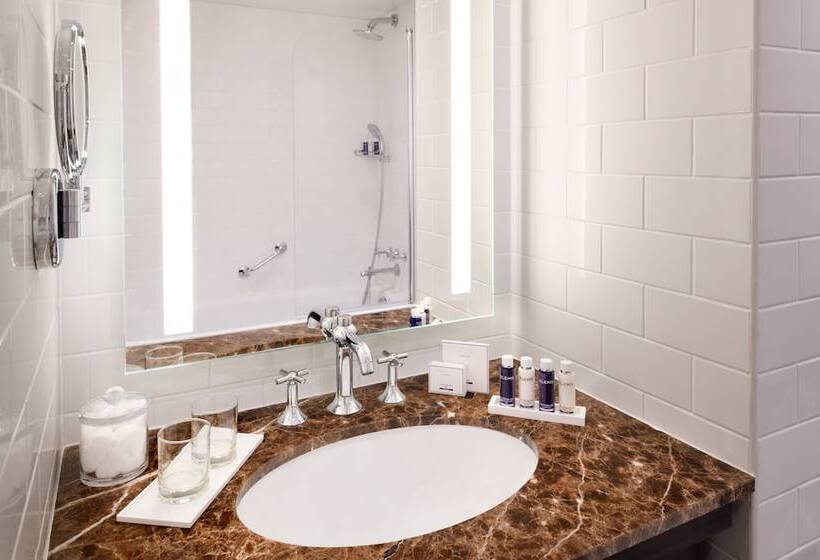 اتاق سوپریور, Columbus Hotel Monte Carlo, Curio Collection By Hilton