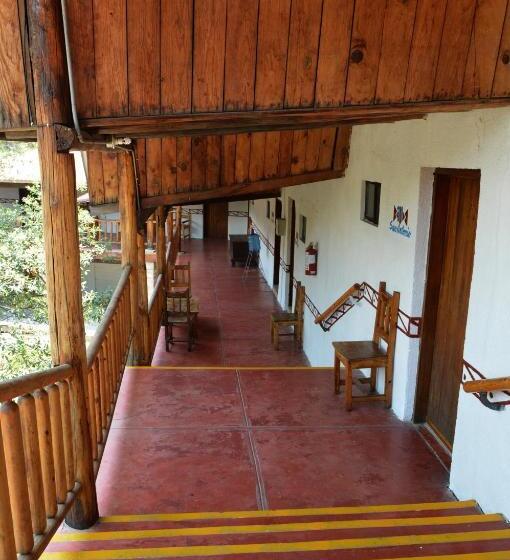 غرفة قياسية, Divisadero Barrancas