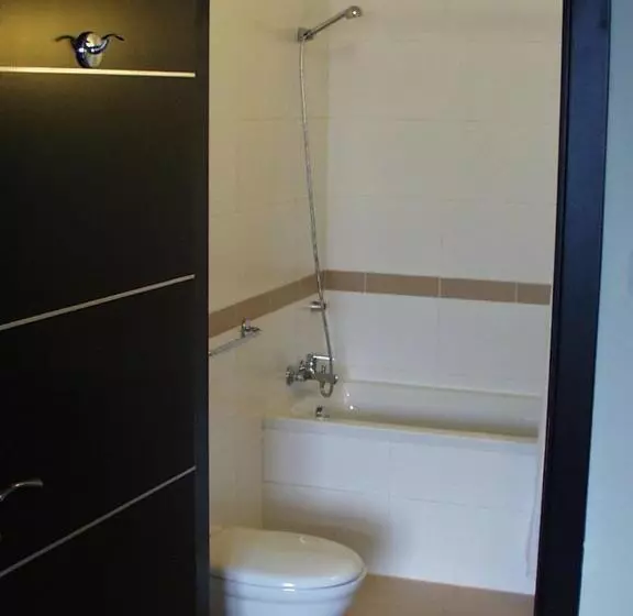 اتاق استاندارد سه نفره, Kappara