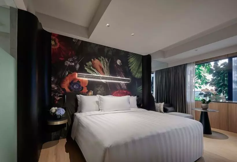 Club Room King Bed, Parkroyal Collection Kuala Lumpur