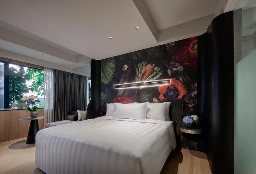 Club Room King Bed, Parkroyal Collection Kuala Lumpur