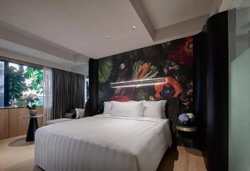 Club Room King Bed, Parkroyal Collection Kuala Lumpur