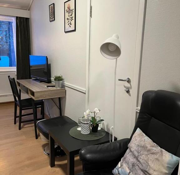 标准三人间, Stor Elvdal Hotell