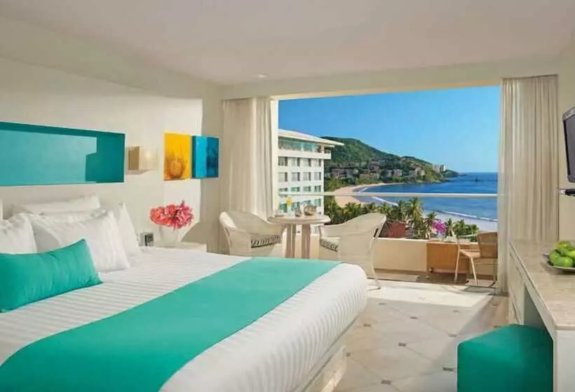コネクティングルーム（家族用）。, Sunscape Dorado Pacifico Ixtapa Resort & Spa  All Inclusive