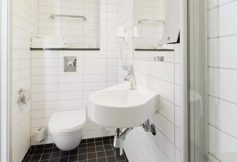 اتاق استاندارد یک نفره, Mediinn Hotel Oslo