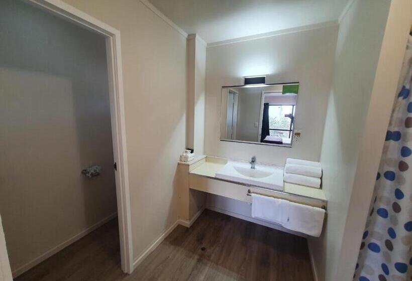 패밀리 스위트, Ascot Epsom Motel