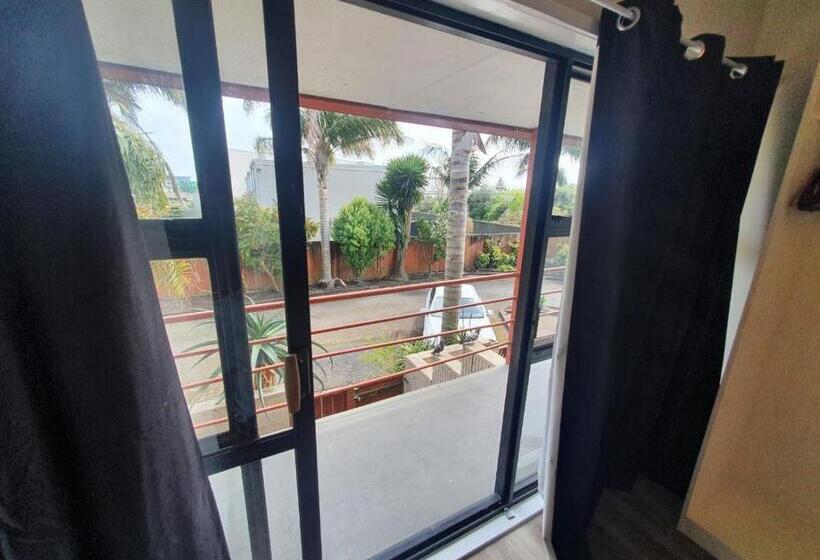 패밀리 스위트, Ascot Epsom Motel