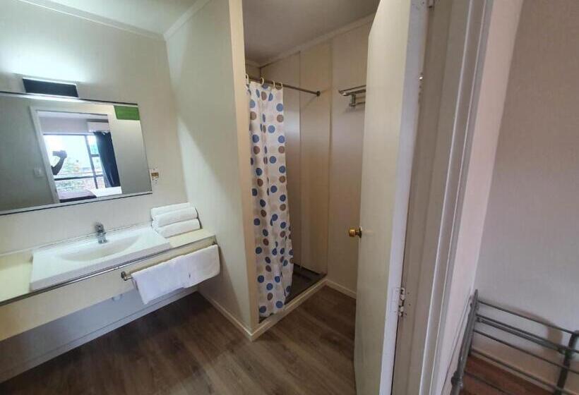 패밀리 스위트, Ascot Epsom Motel