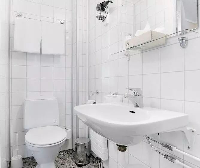 اتاق خانوادگی, Bardufoss Hotell