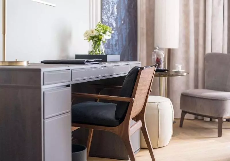 اتاق پرمیوم, Anantara Grand Krasnapolsky Amsterdam