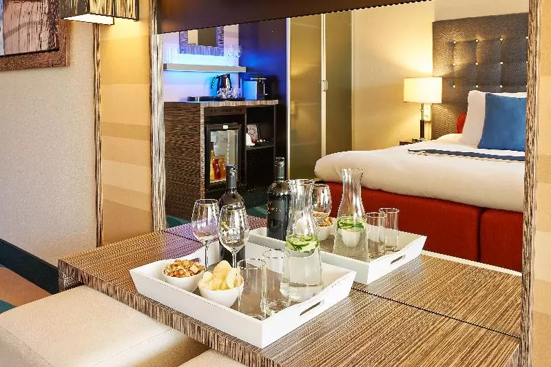 اتاق لوکس, Carlton Beach