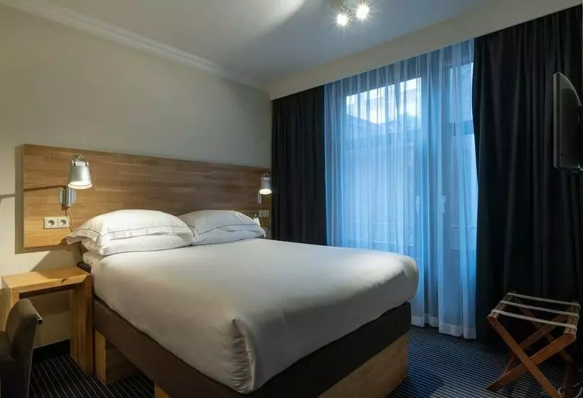اتاق اکونومی, Catalonia Vondel Amsterdam