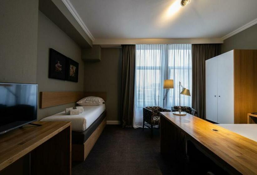 غرفة قياسية ثلاثية, Catalonia Vondel Amsterdam