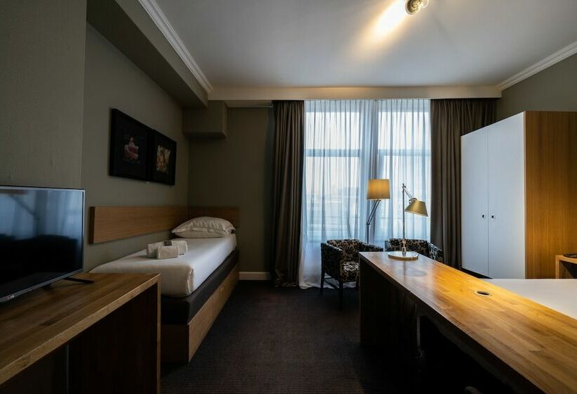 غرفة قياسية ثلاثية, Catalonia Vondel Amsterdam