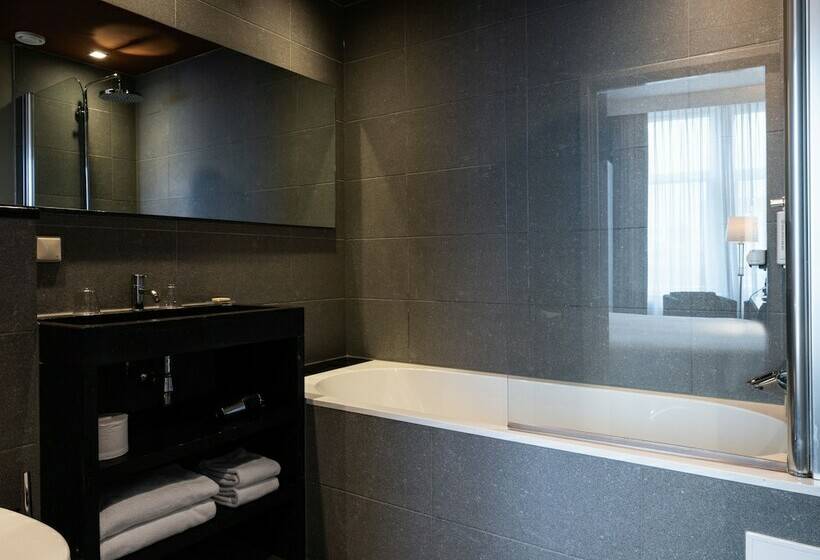 غرفة قياسية ثلاثية, Catalonia Vondel Amsterdam