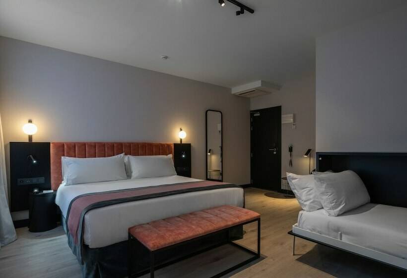 غرفة قياسية ثلاثية, Catalonia Vondel Amsterdam