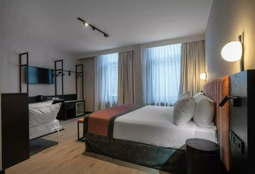 اتاق پریمیوم سه تخته, Catalonia Vondel Amsterdam