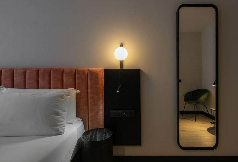 غرفة بريميوم ثلاثية, Catalonia Vondel Amsterdam