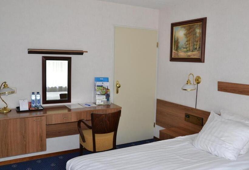 Номер Стандарт Трехместный, Fletcher Hotel   Restaurant Heiloo