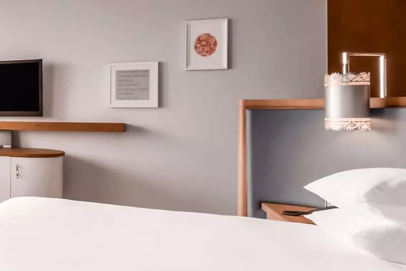 سوئیت جونیور با تخت بزرگ, Hilton Rotterdam