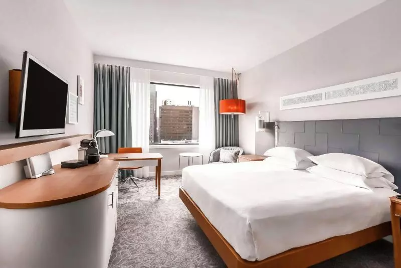 اتاق استاندارد با تخت بزرگ, Hilton Rotterdam