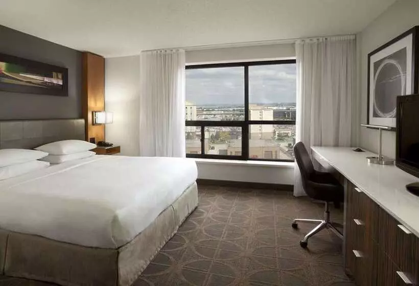 سوئیت جونیور با تخت بزرگ, Hilton Rotterdam