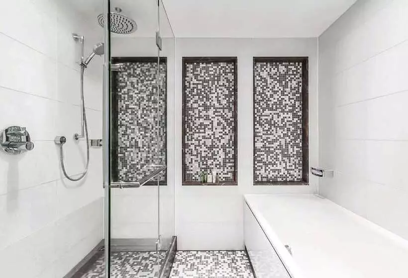 سوئیت جونیور با تخت بزرگ, Hilton Rotterdam