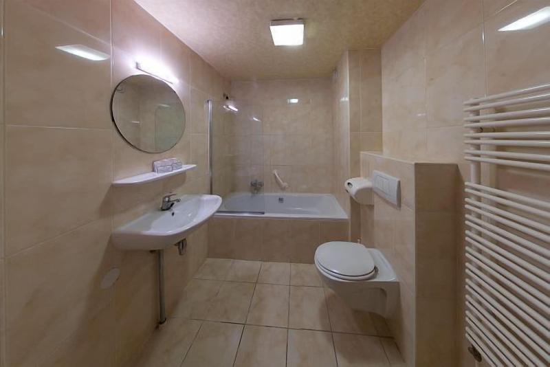 スタンダードトリプルルーム, Prins Hendrik