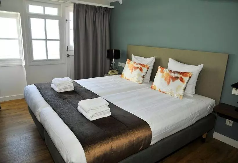 Comfort room with lake view, Spaander Bw Signature Collection