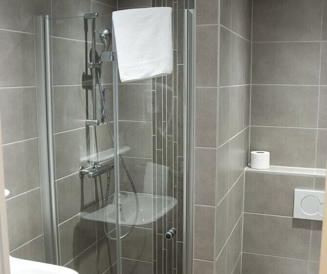 Comfort room with lake view, Spaander Bw Signature Collection