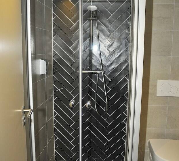 Comfort room with lake view, Spaander Bw Signature Collection