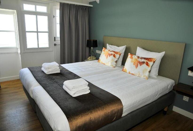 Comfort room with lake view, Spaander Bw Signature Collection
