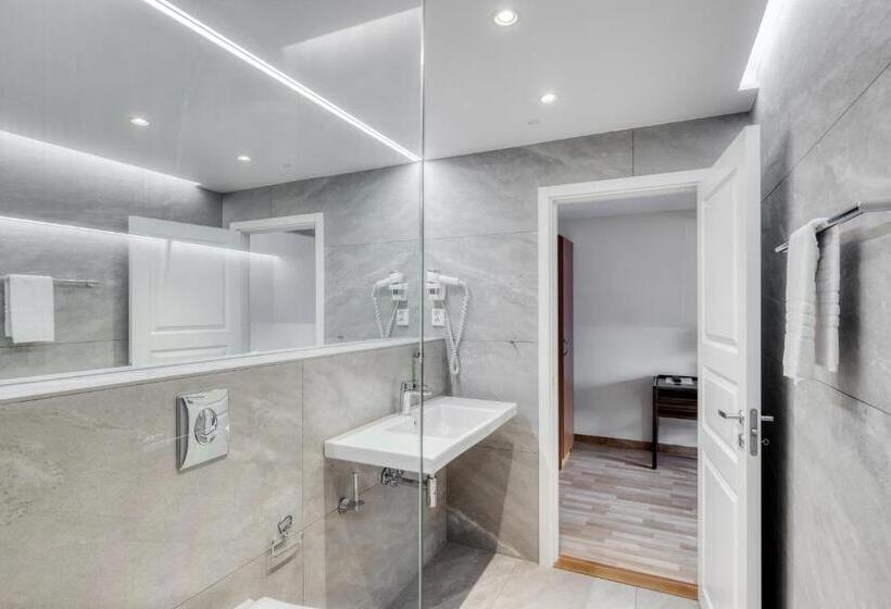 اتاق استاندارد سه تخته با چشمانداز, Tyssedal