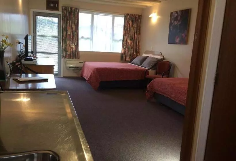 استودیو استاندارد با بالکن, Aaa Marlin Motel