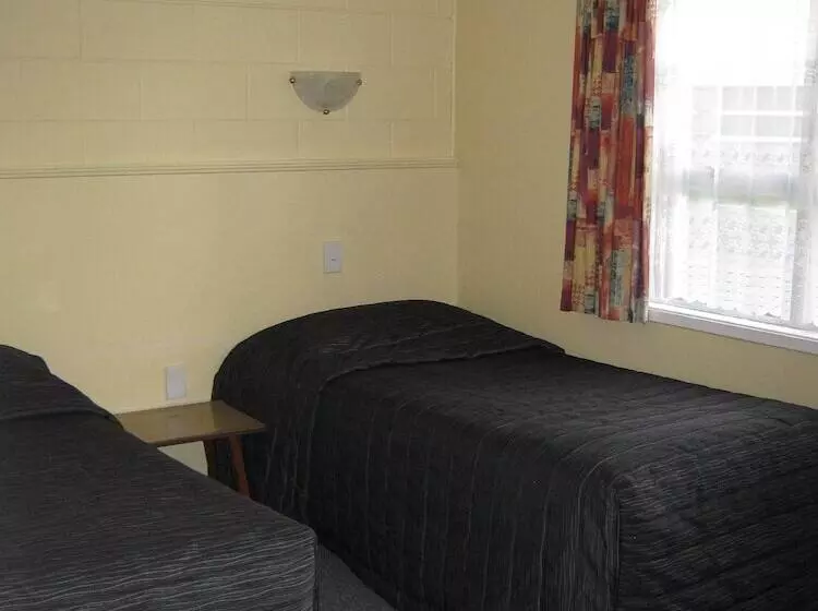 1ベッドルームアパートメント, Adelphi Motel