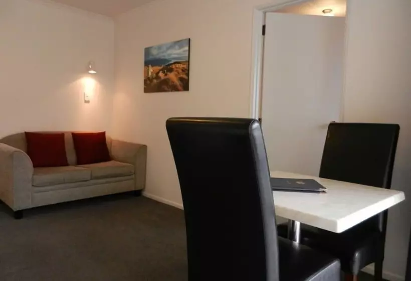 １ベッドルームアパートメント, Amber Court Motel